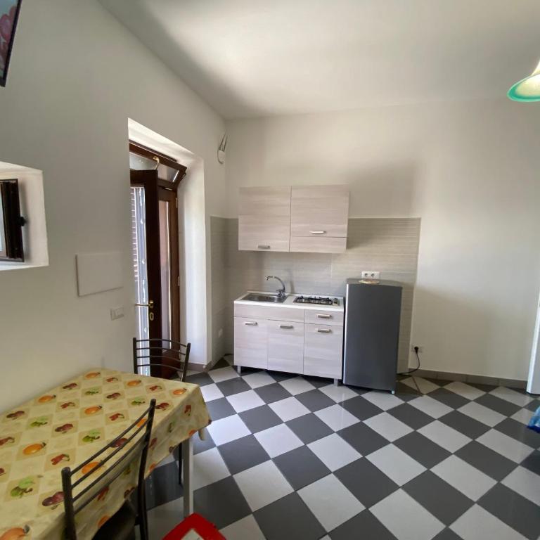 LIPARI by the Port (A) - (Holiday Housing) - Appartamento Monolocale con Vista Mare - 18