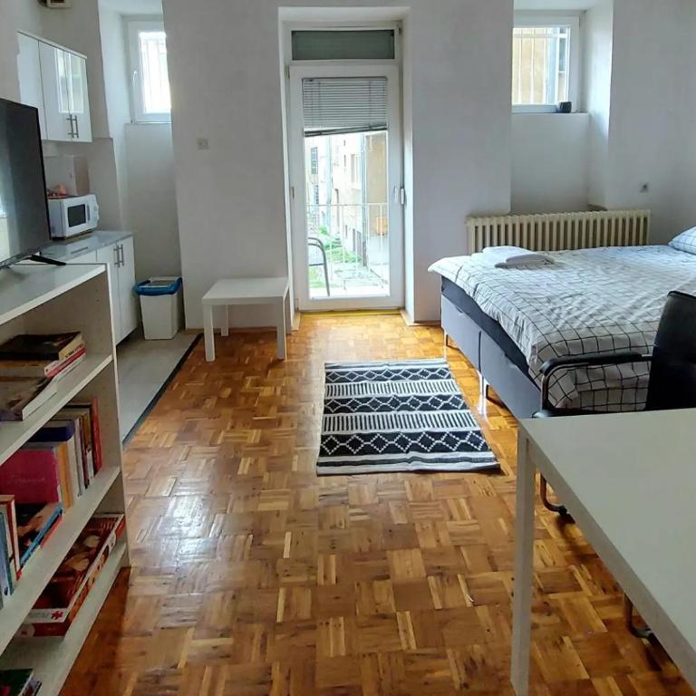 Apartment ELA - One-Bedroom Apartment - 3