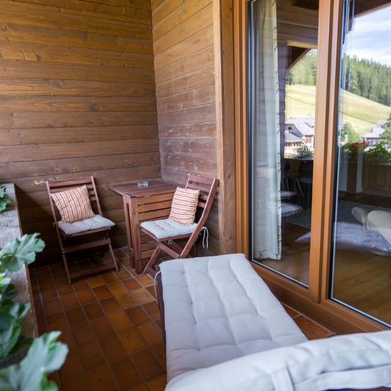 Gasthof-Appartements Sportalm - Großes Apartment mit 2 Schlafzimmern und einem Balkon - 2