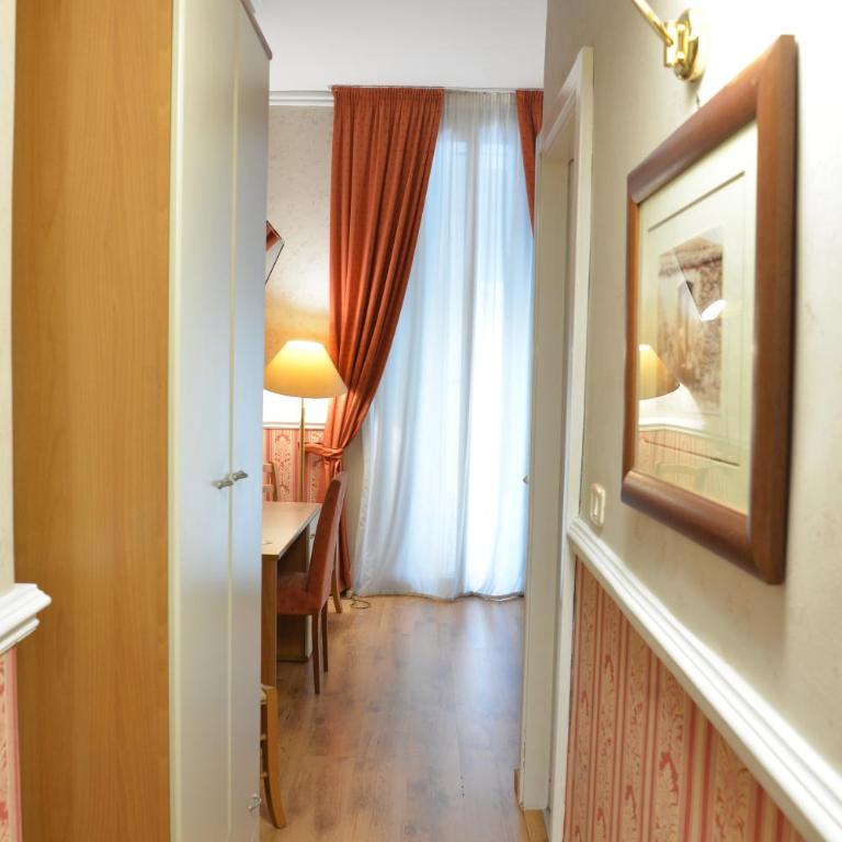 Catania Centro Rooms - Double or Twin Room with Balcony - 3