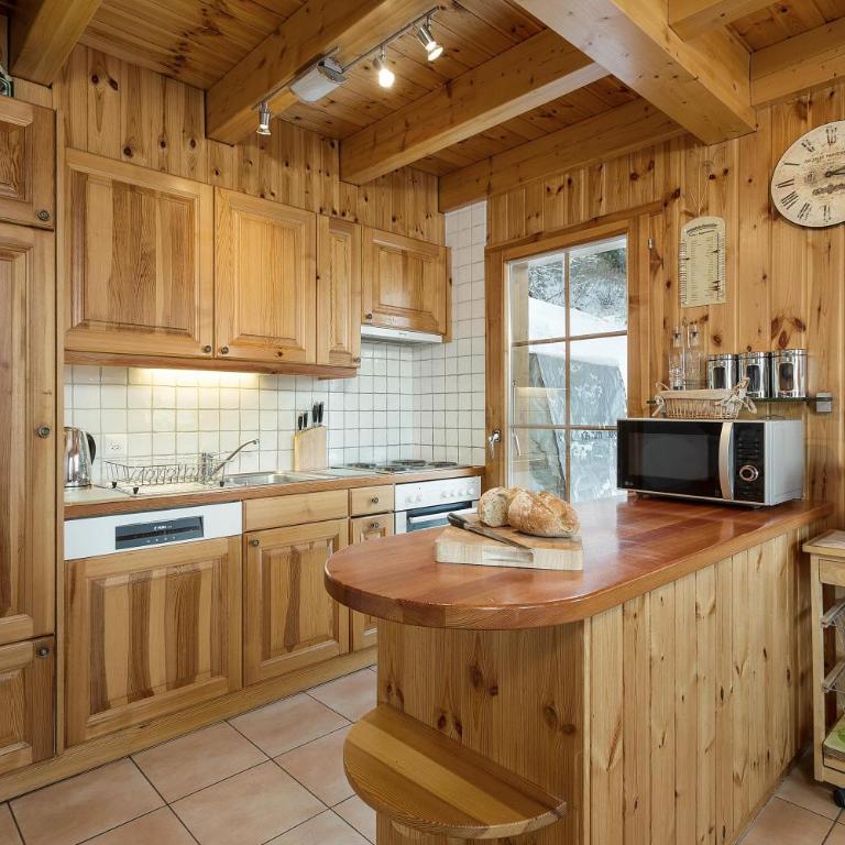 Chalet Mont Rose - Superior Chalet - 9