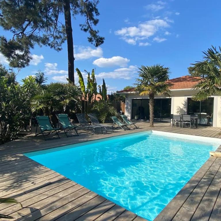VILLA Arcachon 12 pers AVEC PISCINE chauffée 1 mai au 30 sept - Villa - 1