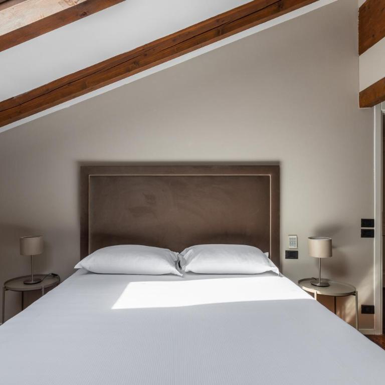 Wooden design Apartment by Wonderful Italy - Two-Bedroom Apartment - 5