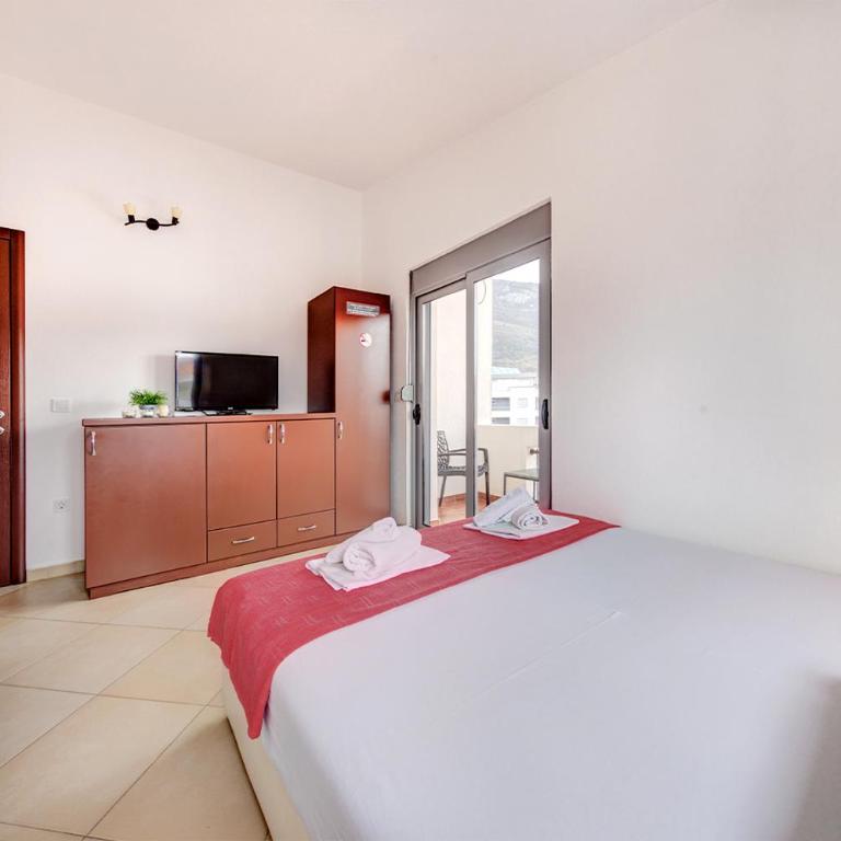 Delfin Apartments - Dvokrevetna Soba sa Bračnim Krevetom i Balkonom - 4