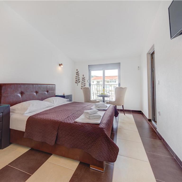 Delfin Apartments - Standardna Dvokrevetna Soba sa Bračnim Krevetom - 5