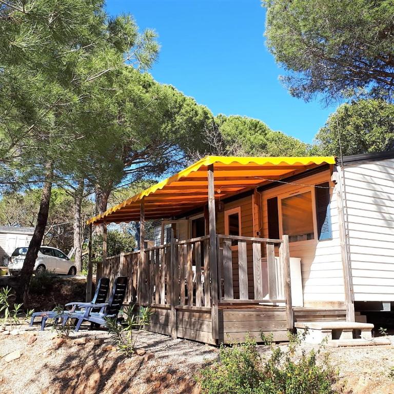 Harbers zonvakanties chalets met airco camping Leï Suves Roquebrune sur Argens - Chalet 3 Chambres - 2