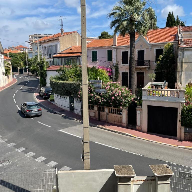 3BR Sea View Apartment Private Terrace Steps to Old Town & Palais - Appartement - 46