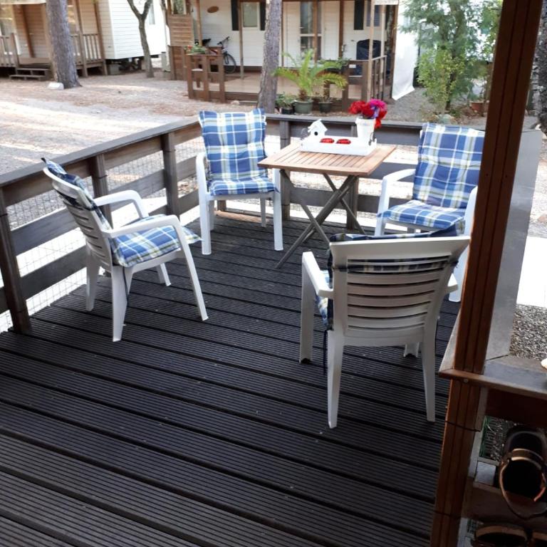 Harbers zonvakanties chalets met airco camping Leï Suves Roquebrune sur Argens - Chalet 2 Chambres - 14