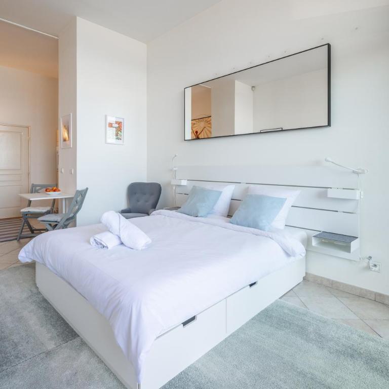 Nice studio sea front, terrace, ground floor - Studio - Vue sur Mer - 3