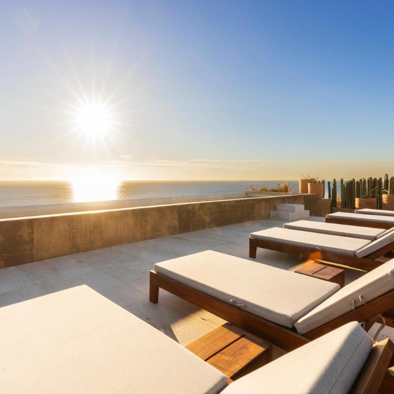 Private Hot Tub - Ocean View - GYM - Free Parking - Three-Bedroom Apartment - 8
