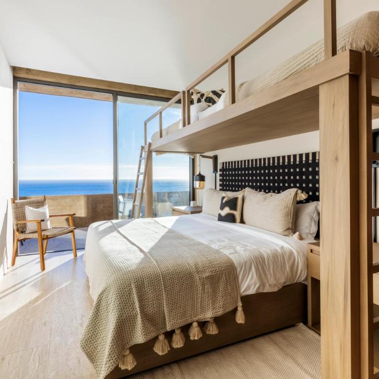 Private Hot Tub - Ocean View - GYM - Free Parking - Three-Bedroom Apartment - 38