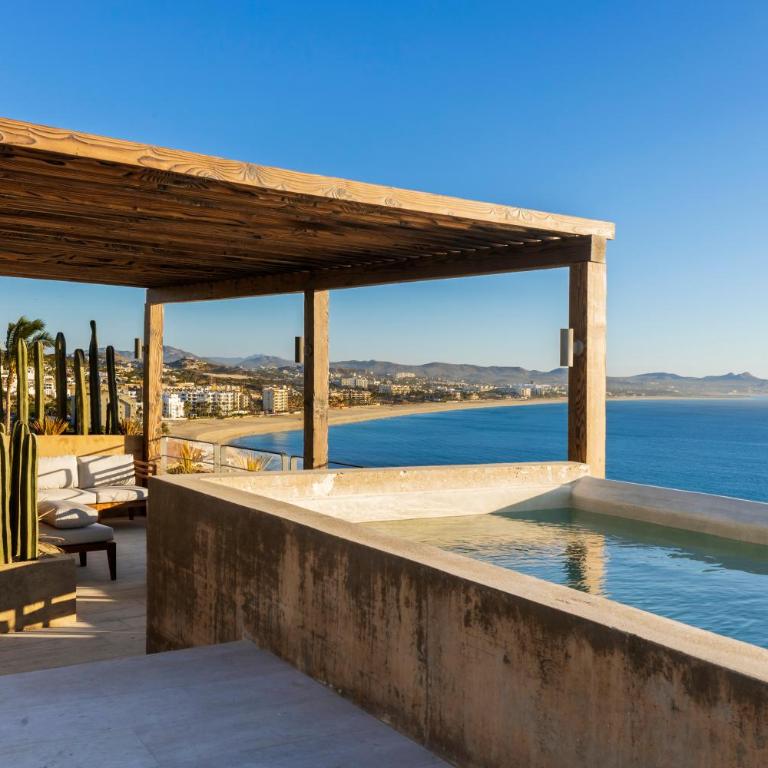Private Hot Tub - Ocean View - GYM - Free Parking - Three-Bedroom Apartment - 39