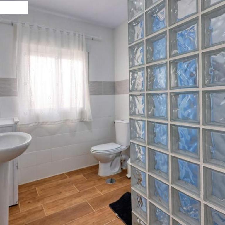 Alojamiento Gardenia 200m de la playa, Aire Acondicionado WiFi y WiFi solo familias y parejas - Casa de 2 dormitorios - 17