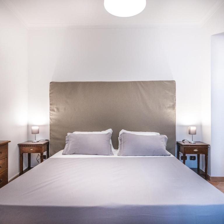 Apartment Giuliani - Three-Bedroom Apartment - 10