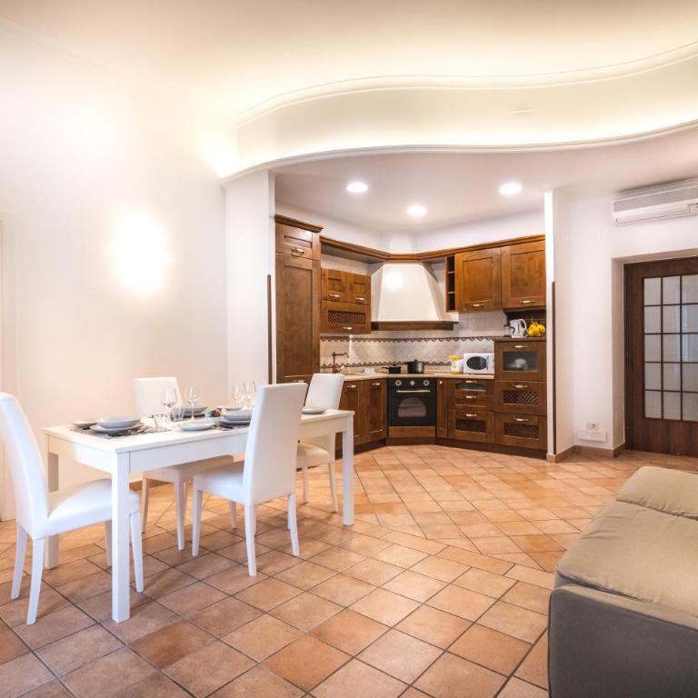 Apartment Giuliani - Three-Bedroom Apartment - 29