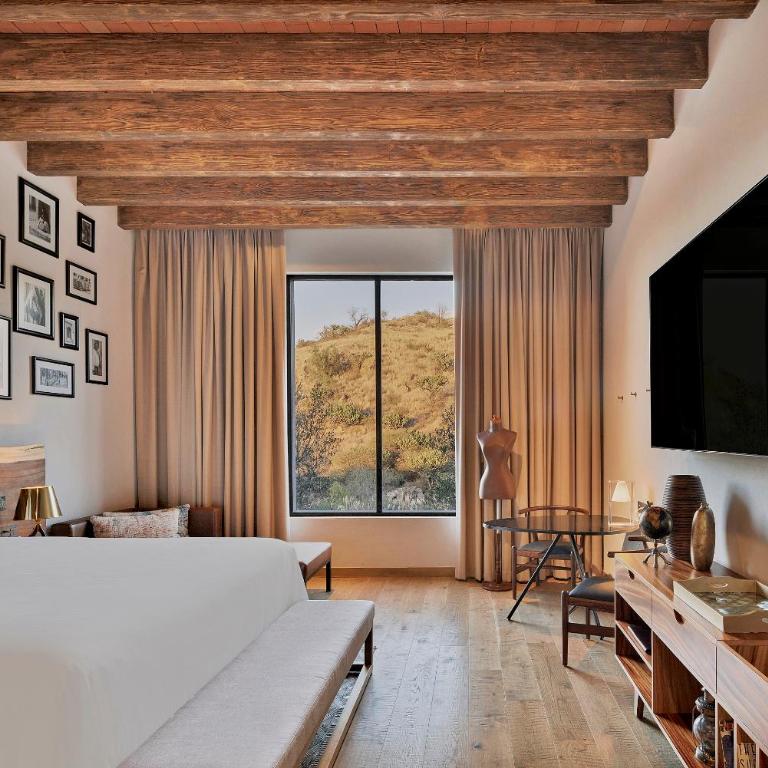 Live Aqua San Miguel de Allende - Deluxe Interior Garden View 1 King - 6
