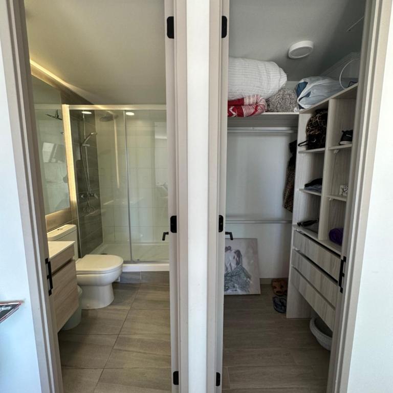 Maravilloso Departamento Nuevo y full amoblado en Avda ConCon Reñaca 4357 - frente a Dunas Bosques De Montemar con Estacionamiento gratuito techado-ubicación frente JUMBO-check in 24-7 cable y wifi - Apartamento de 1 dormitorio - 39
