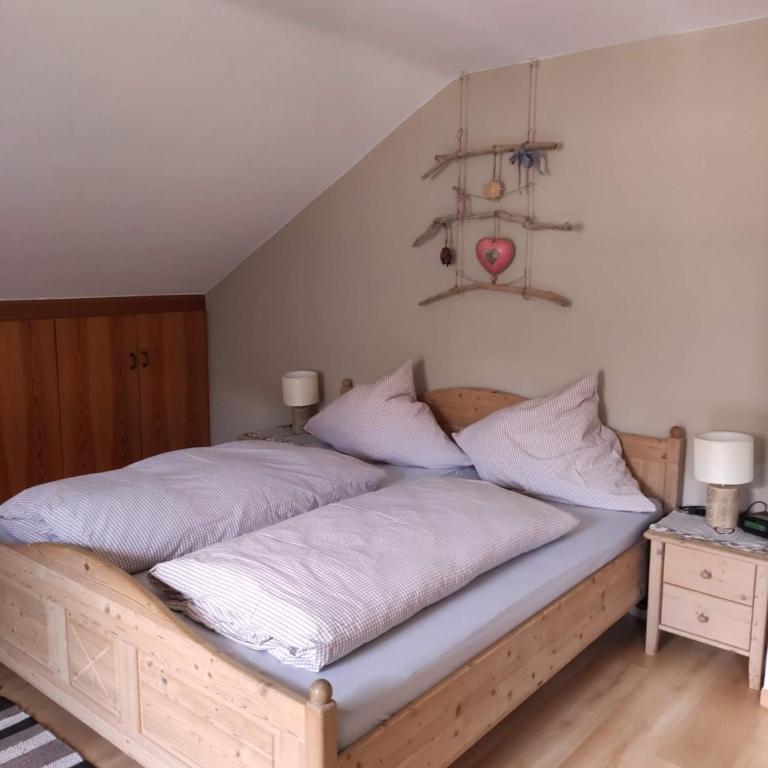 Ferienwohnungen Kral - Apartment mit 2 Schlafzimmern und Balkon - 13