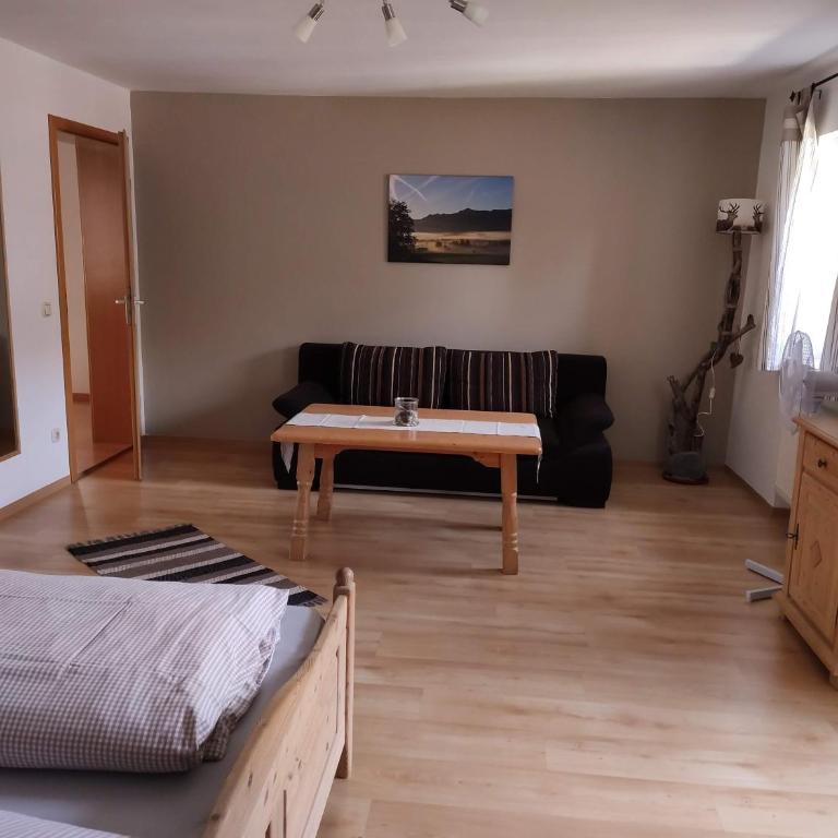 Ferienwohnungen Kral - Apartment mit 2 Schlafzimmern und Balkon - 14