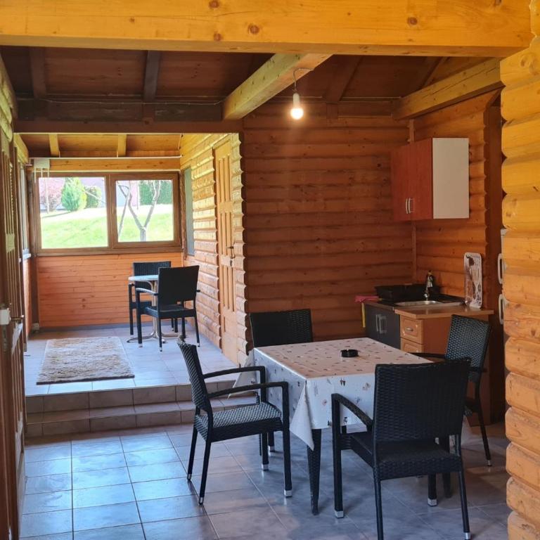 Flora&Fauna - Two-Bedroom House - 11