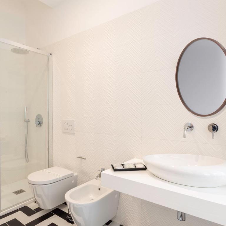 Metropolitan Rooms - Single Room with Private Bathroom - 8