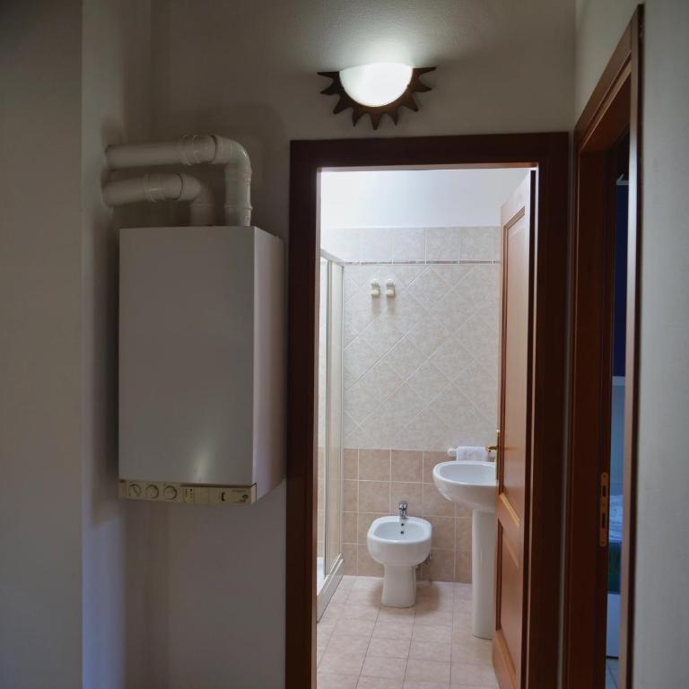 Lounge Del Duca, centralissimo bicamere su due livelli - posto auto a richesta - Appartamento con 2 Camere da Letto - 15