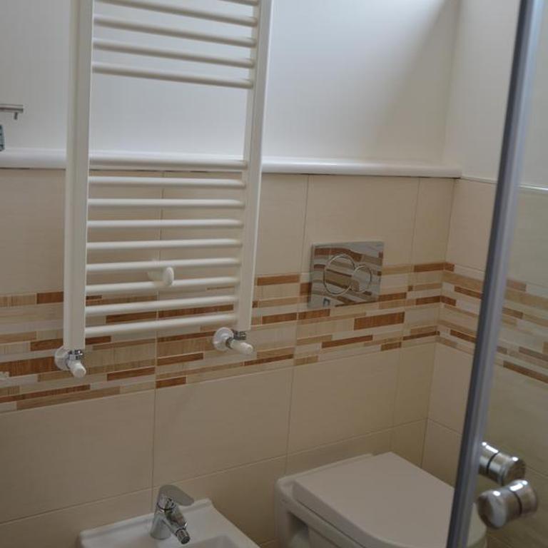 B&B President's Home - Camera Matrimoniale/Doppia con Letti Singoli con Bagno - 3