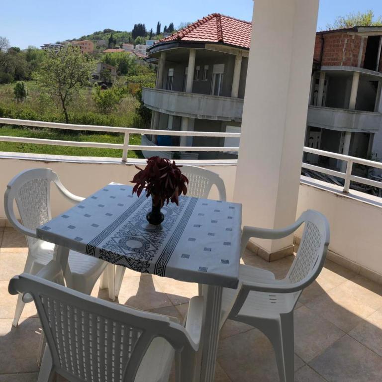 Guest House Green Garden - Quadruple Room with Terrace - 2