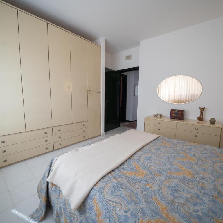 Suite Leone - Three-Bedroom Apartment - 27