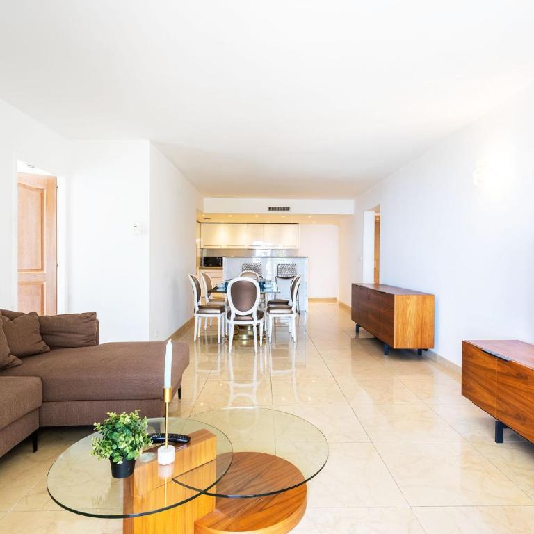 EZE VISTA AP4328 By Riviera Holiday Homes - Apartment with Sea View - 8