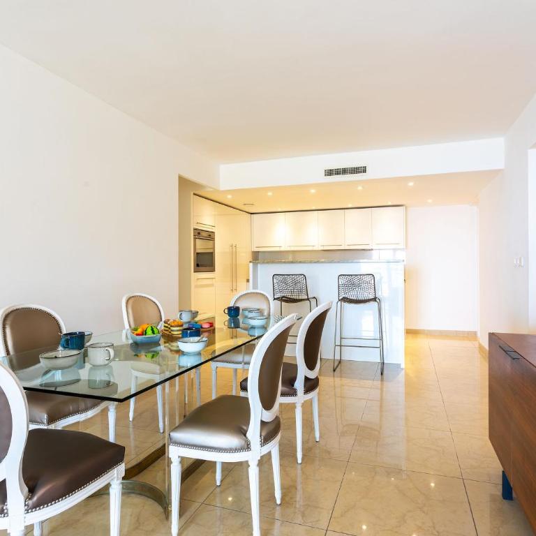 EZE VISTA AP4328 By Riviera Holiday Homes - Apartment with Sea View - 13