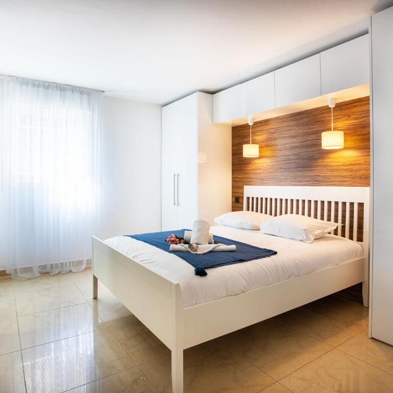EZE VISTA AP4328 By Riviera Holiday Homes - Apartment with Sea View - 16