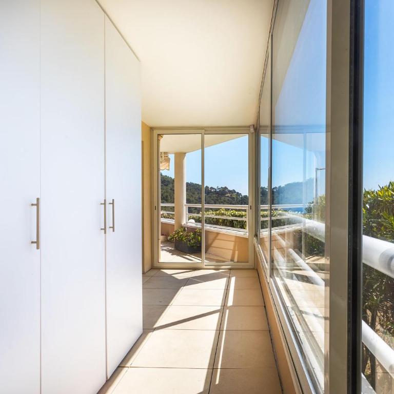 EZE VISTA AP4328 By Riviera Holiday Homes - Apartment with Sea View - 22