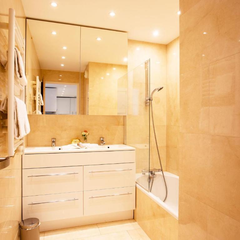 EZE VISTA AP4328 By Riviera Holiday Homes - Apartment with Sea View - 25