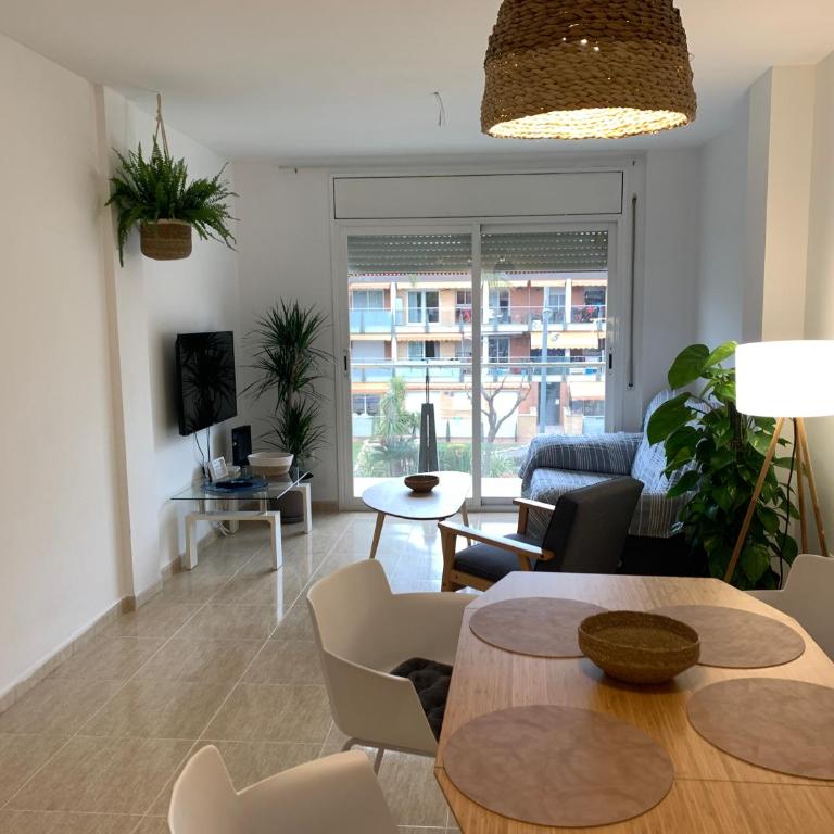 Acogedor apartamento con piscina en Vilafortuny, Cambrils - Apartamento con vistas a la piscina - 4