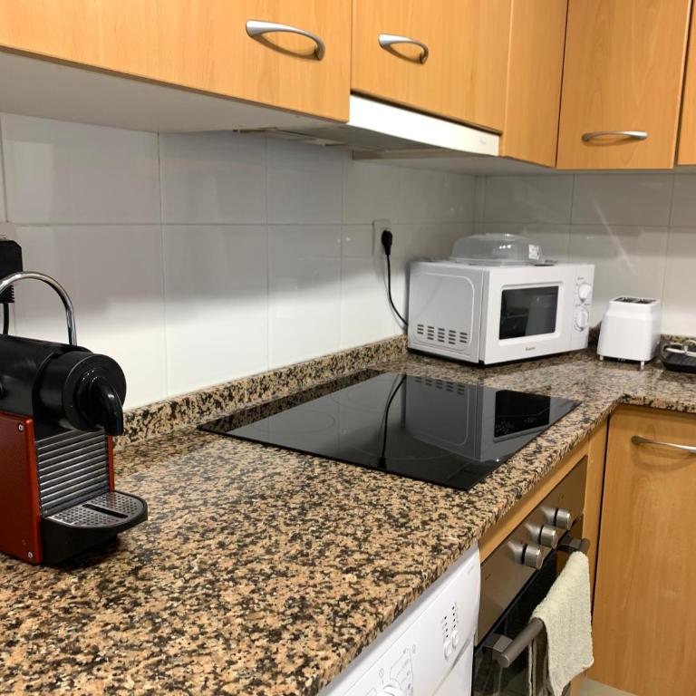 Acogedor apartamento con piscina en Vilafortuny, Cambrils - Apartamento con vistas a la piscina - 8