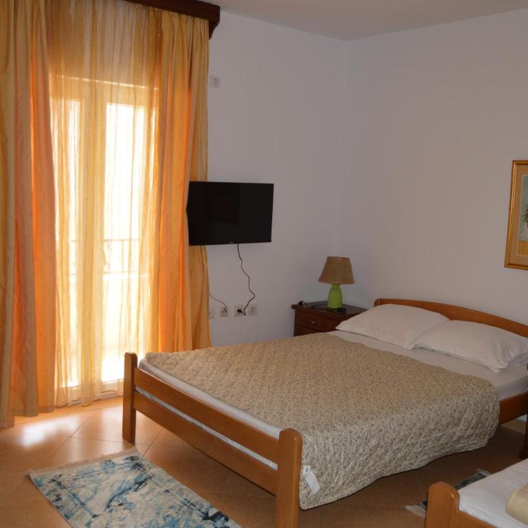 Vila Maslina Guesthouse - Classic Triple Room - 13