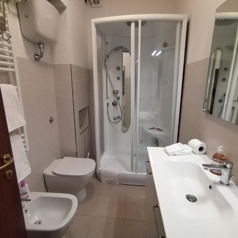APPARTAMENTO CISTERNA 33 - Two-Bedroom Apartment - 8