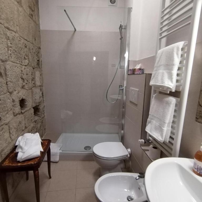 APPARTAMENTO CISTERNA 33 - Two-Bedroom Apartment - 11