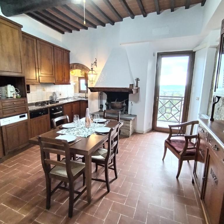 APPARTAMENTO CISTERNA 33 - Two-Bedroom Apartment - 9