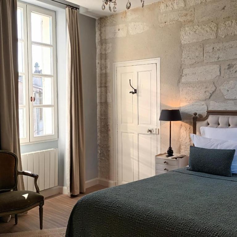 N°15 Les Confidences - Chambres d'Hôtes - Deluxe Doppelzimmer mit Badewanne - 2