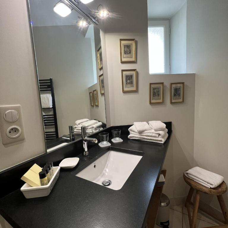 N°15 Les Confidences - Chambres d'Hôtes - Deluxe Doppelzimmer mit italienischer Dusche - 6