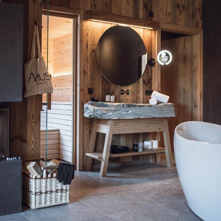 Amus Chalets Dolomites - Luxury Chalets South Tyrol - Single-floor Chalet with one bathroom - 3