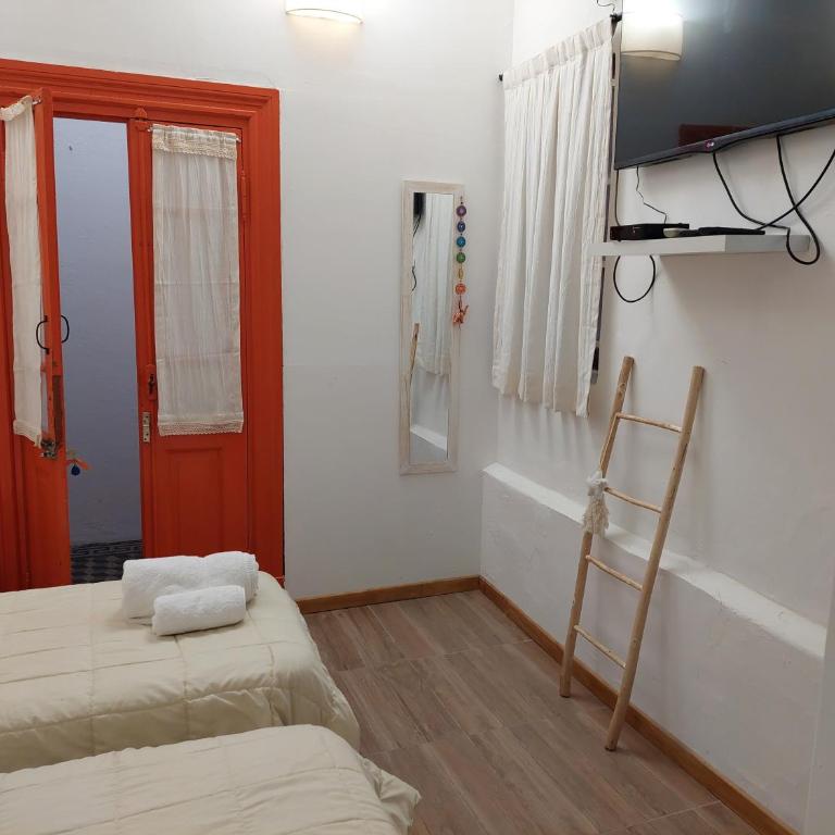 Aristobulo - Habitación Doble con baño privado - 2 camas - 1
