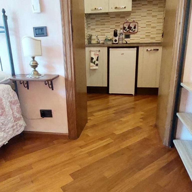 Il Giglio d'Oro - Camera Matrimoniale con Bagno Privato - 2