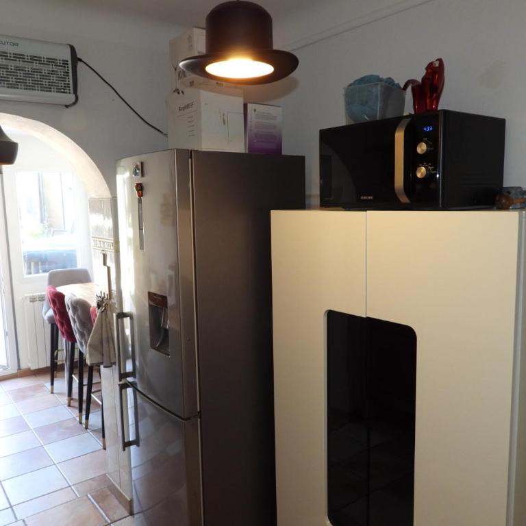 Casa Del Castell - Chambre Double Deluxe avec Vue sur Château - 11