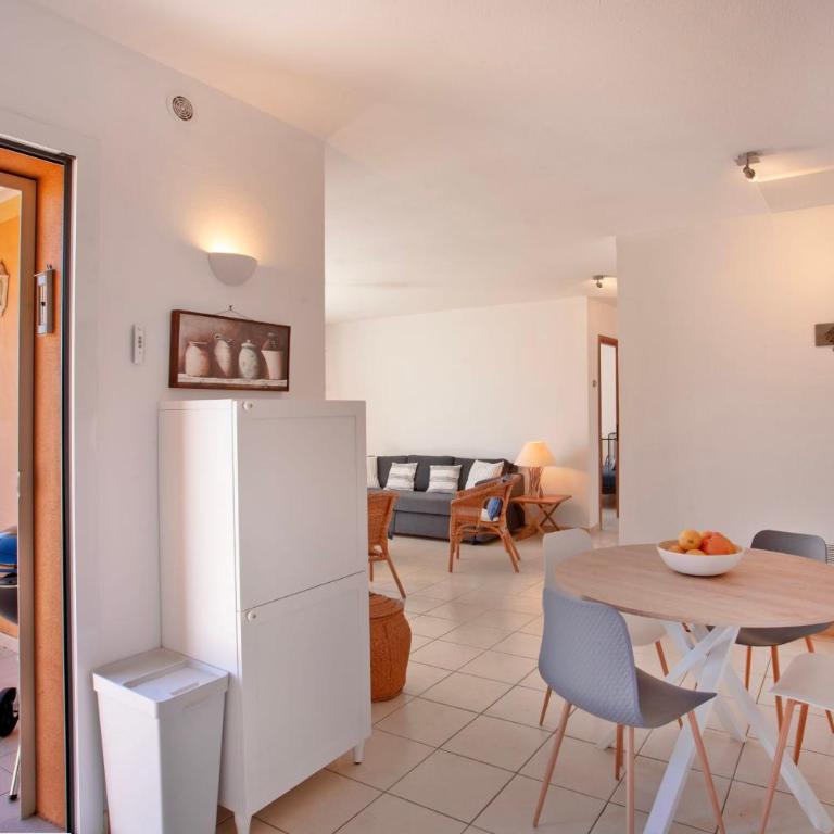 casa notte appart spacieux calme Plage et centre de calvi 15 min à pied - Apartamento - 14