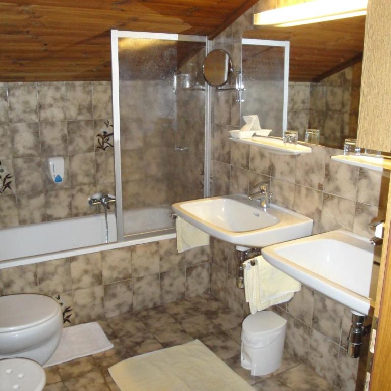 Pension & Appartement Steinwender - Familienapartment mit Balkon - 1