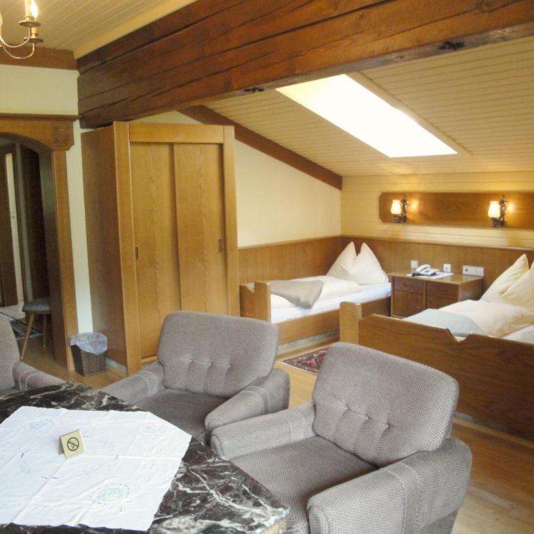 Pension & Appartement Steinwender - Familienapartment mit Balkon - 2