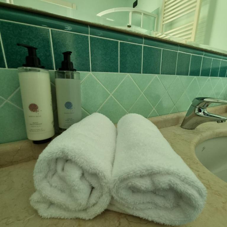Le Terrazze sul Lago Hotel & Residence - Standard Two-Bedroom Suite with Terrace - 2